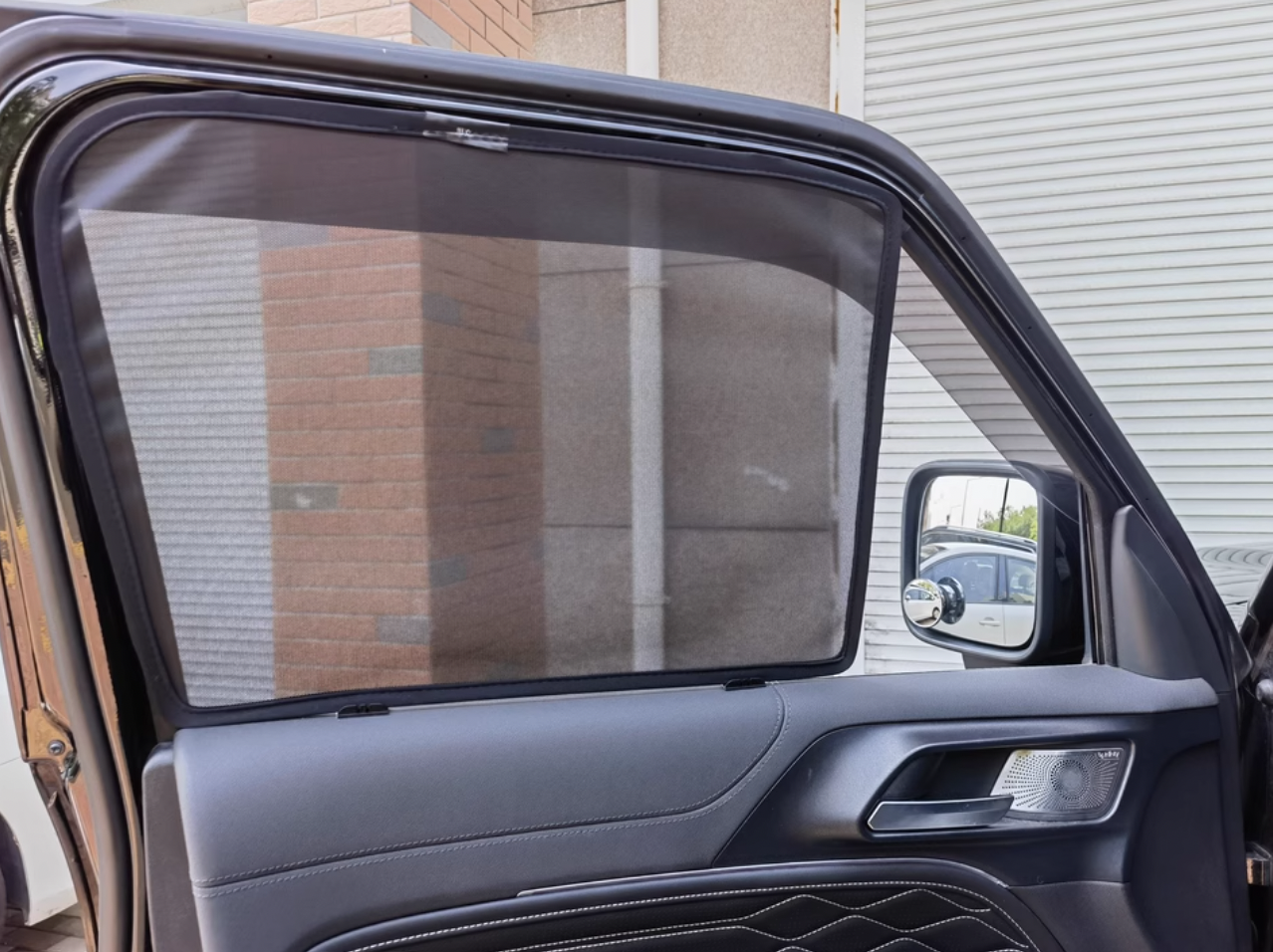 Xevaban.com ở 214 Giải Phóng là đơn vị chuyên cung cấp phụ kiện oto, đồ chơi oto, phụ tùng oto, phụ kiện tank 300, đồ chơi tank 300, xevaban, 214 giải phóng, rèm che nắng tank 300, rèm chắn nắng tank 300, lưới chắn nắng tank 300.